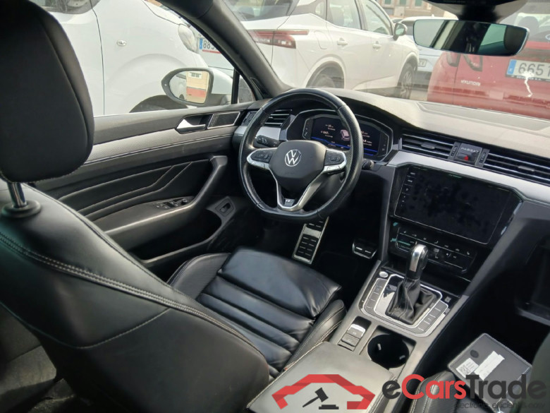 VOLKSWAGEN Passat / 2019 / 5P / familiar Variant R-Line 2.0 TSI 140kW (190CV) DSG #3