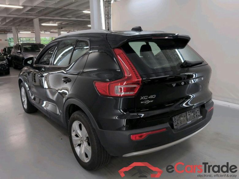 VOLVO XC40 1.5 T2 MOMENTUM PRO AUTO #3