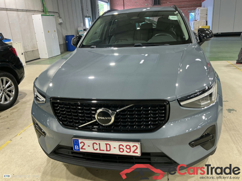 VOLVO XC40 2.0 B3 MHEV PLUS DARK DESIGN DCT #2