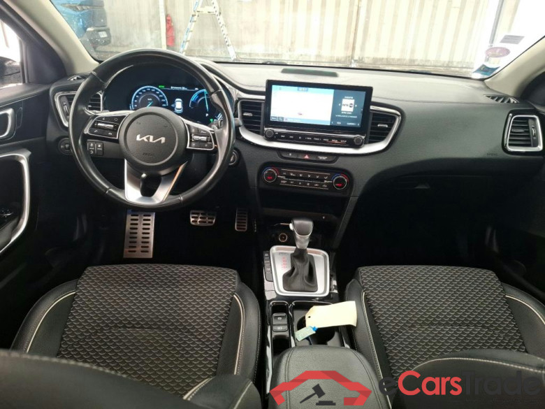KIA XCeed / 2019 / 5P / Crossover 1.6 GDI ISG PHEV BCK&WHT EDITION DCT6(SP) #6