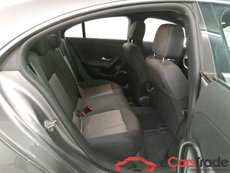 MERCEDES-BENZ CLA 2.0 CLA 180 D BUS SOLUTION ESSENTIAL #6