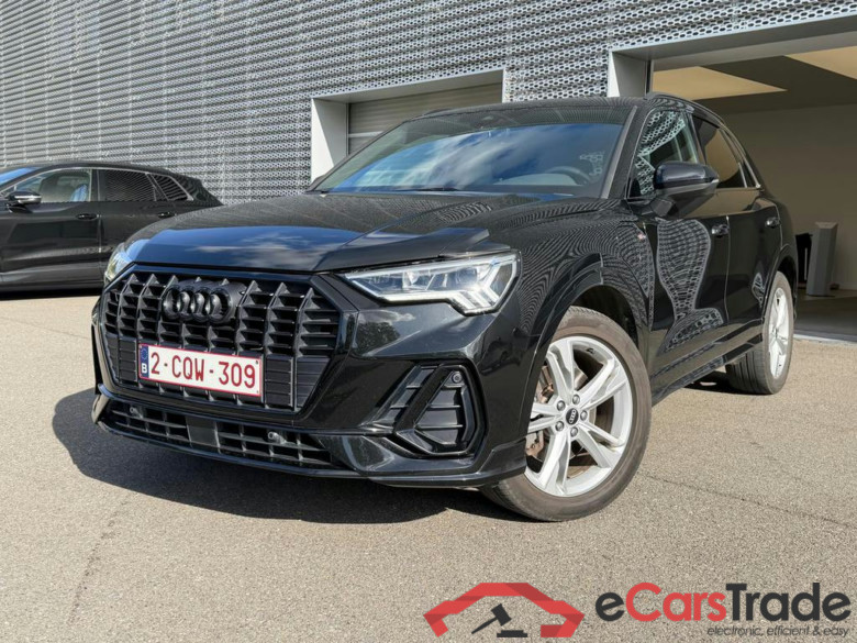 AUDI Q3 PHEV 45 TFSIe S line S tronic (180 kW)