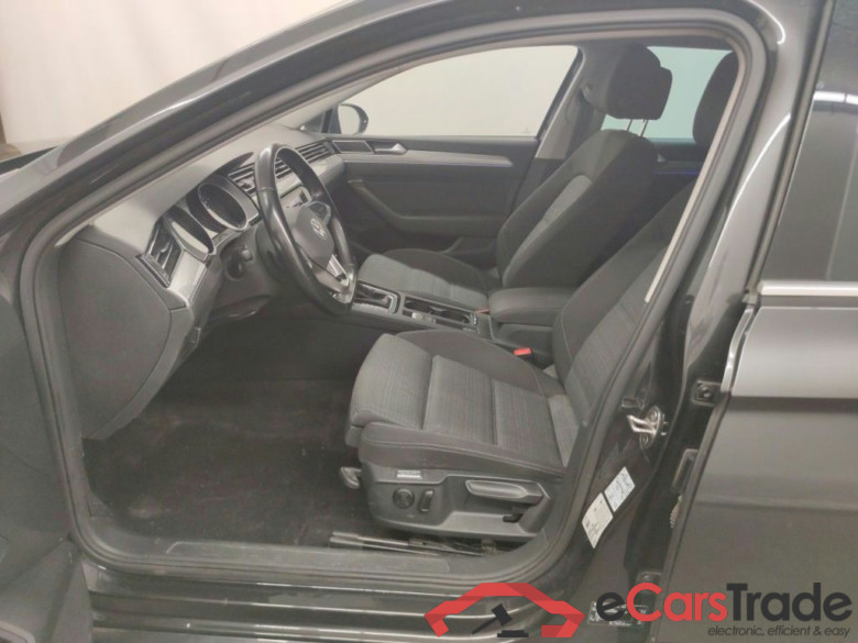 Volkswagen Passat Variant 2.0 TDI 90kW DSG Style Business 5d #3