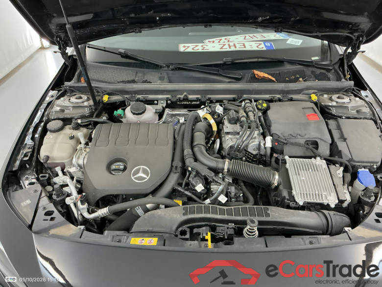 MERCEDES-BENZ A-CLASS 1.3 A 250 E PHEV AMG LINE DCT #4