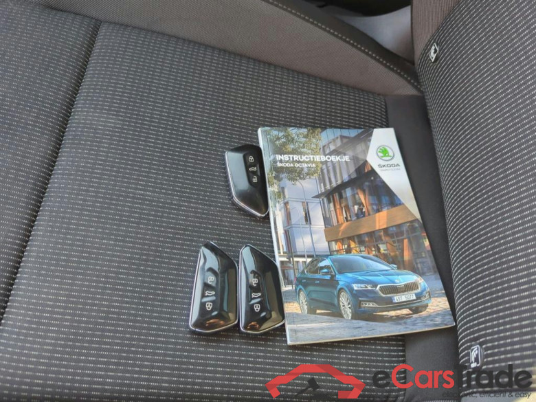 SKODA Octavia Combi 110 kW #6