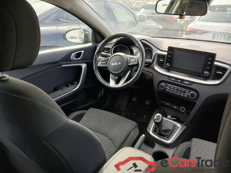 KIA XCeed / 2019 / 5P / todoterreno 1.0 T-GDi Drive 88kW (120CV) #3
