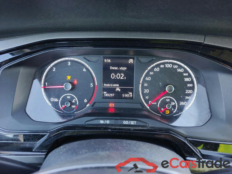 VOLKSWAGEN Polo / 2017 / 5P / berlina con portón Advance 1.6 TDI 70kW (95CV) #4