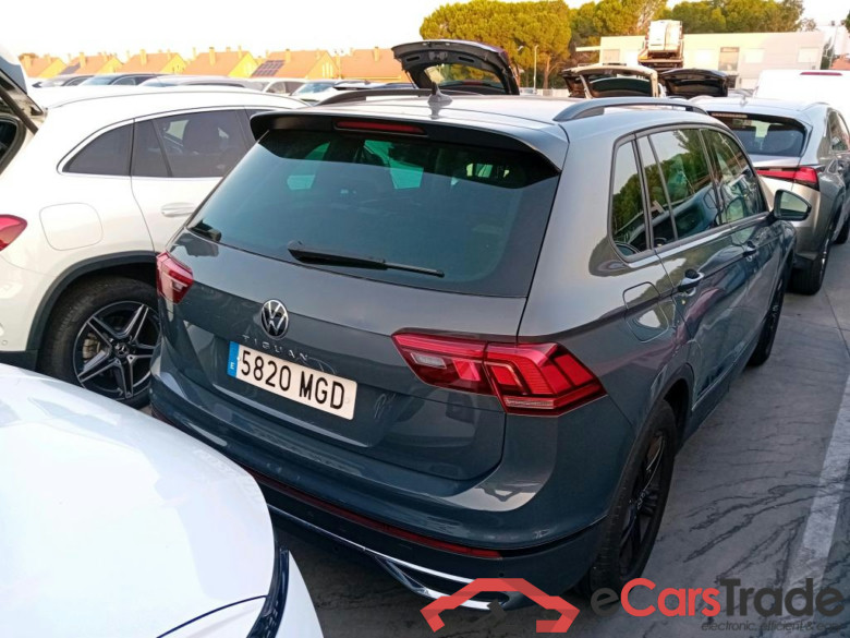 VOLKSWAGEN Tiguan / 2020 / 5P / todoterreno Urban Sport 2.0 TDI 110kW (150CV) DSG #2