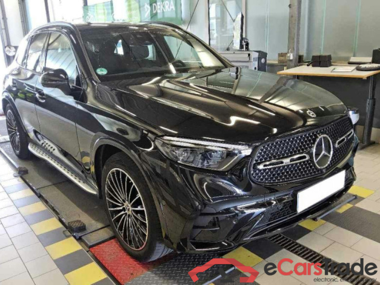 Mercedes-Benz GLC (BM 254)(06.2022->) DE - SUV5 GLC 200 EU6d, 4Matic AMG Line, 2022 - 2024 #2
