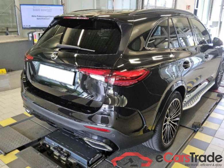 Mercedes-Benz GLC (BM 254)(06.2022->) DE - SUV5 GLC 200 EU6d, 4Matic AMG Line, 2022 - 2024 #3
