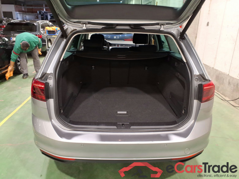 VOLKSWAGEN PASSAT VARIANT 2.0 TDI 90KW MSQ VARIANT STYLE BUSINESS #3