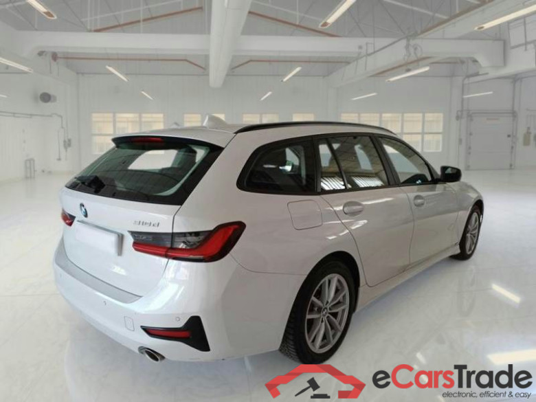 BMW SERIE 3 / 2018 / 5P / STATION WAGON 318D TOURING #2