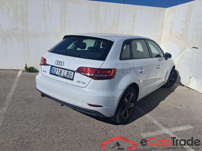 AUDI A3 / 2016 / 5P / berlina con portón Sportback 30 TDI 85kW (116CV) #2