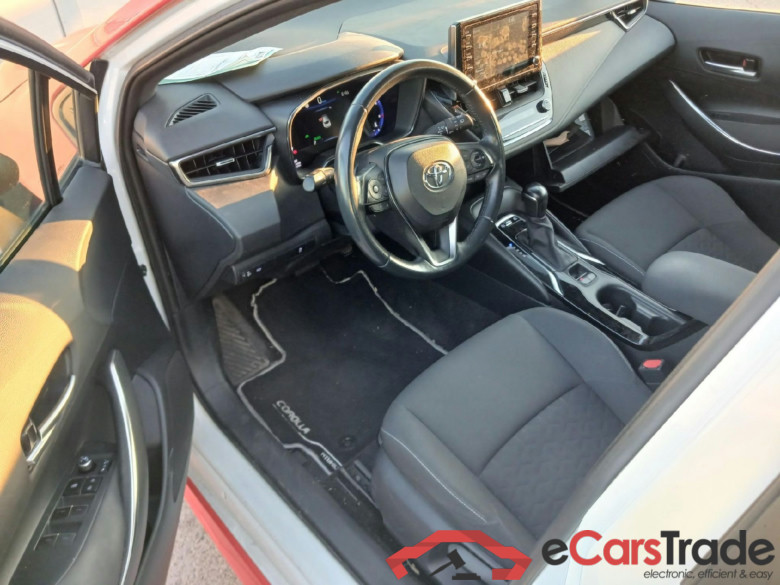 TOYOTA Corolla / 2019 / 5P / berlina con portón 1.8 125H ACTIVE TECH E-CVT #3