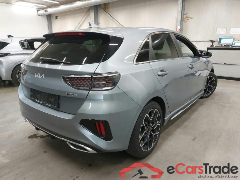 KIA - KIA CEED 1.5 T-GDi 140PK DCT GT Line With Climatic & Navigation & Cruise Control & Park Sensors Front & Rear  * PETROL * #2