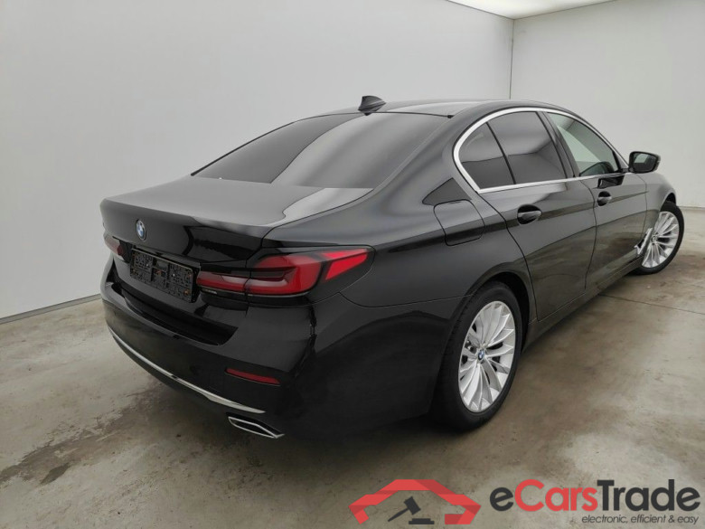 BMW 5 - 2020 545eXA 286 PHEV 4d #2