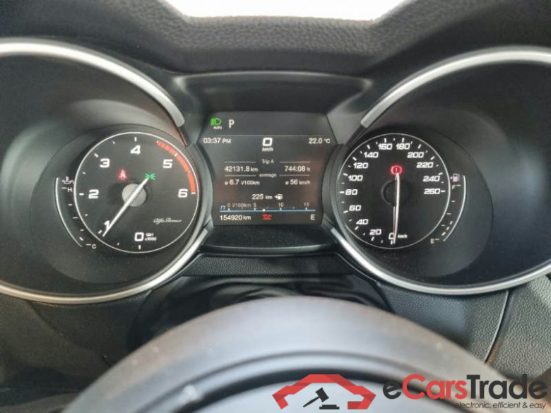 ALFA ROMEO STELVIO / 2017 / 5P / SUV 2.2 TD 190 CV SUPER BUSINESS AT8 Q4 #4