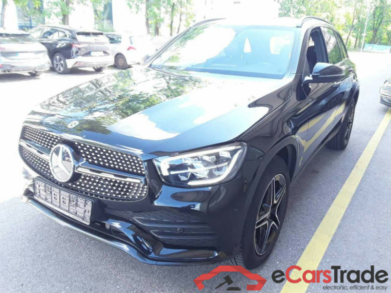 Mercedes-Benz GLC (BM 253)(06.2015->) DE - SUV5 GLC 200 EU6d, 4Matic AMG Line, (Facelift) - 2. Radsatz vorliegend