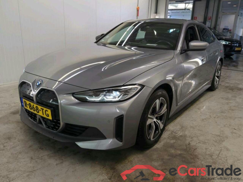 BMW i4 40