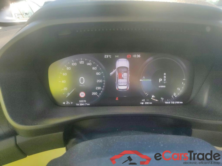 VOLVO XC40 / 2021 / 5P / todoterreno 1.5 T4 Recharge PHEV Core Auto #4