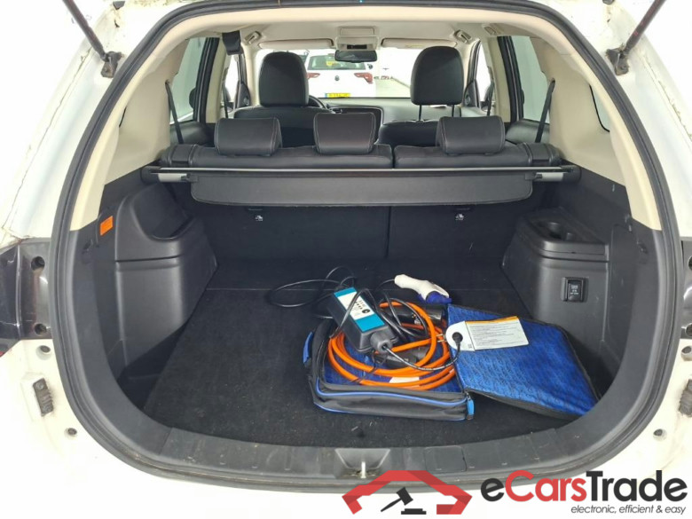MITSUBISHI Outlander PHEV Intense 5D 165kW uitlopend #5