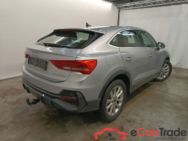 Audi Q3 Sportback 45 TFSI e S tronic 5d #2