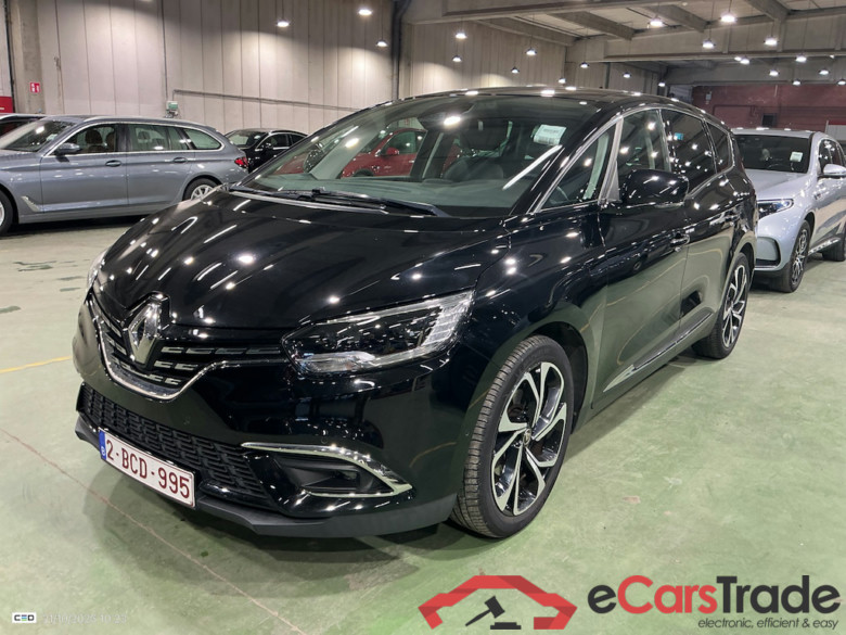 RENAULT ScUnic 1.3 TCE 140 BLACK EDITION #1
