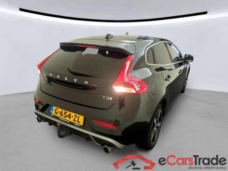 VOLVO V40 112 kW #6