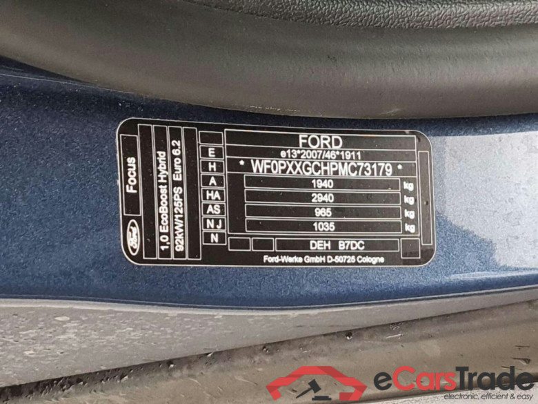 FORD Focus Wagon 1.0 EcoBoost Hybrid Titanium X #4