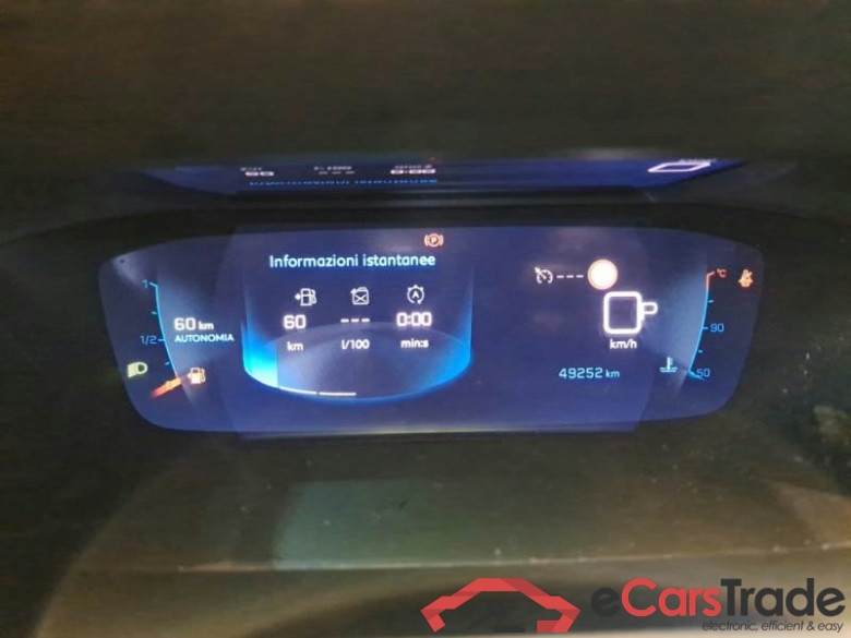 PEUGEOT 2008 / 2019 / 5P / CROSSOVER PURETECH 130 EAT8 GT S/S AUT. #4