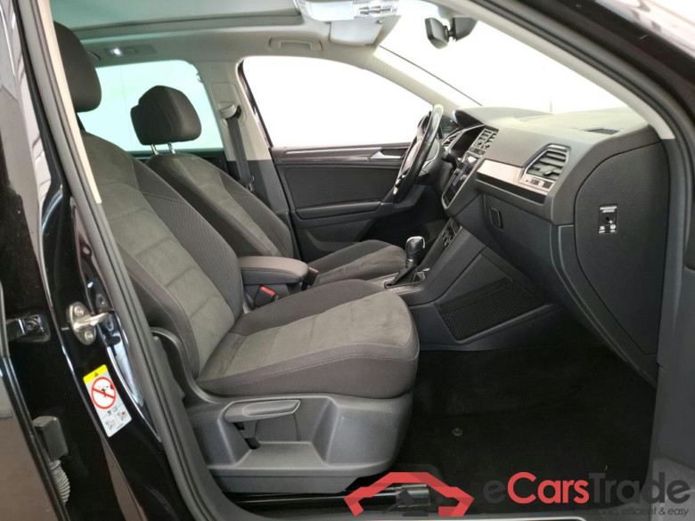VOLKSWAGEN Tiguan 5p SUV 2 0 TDI 150 DSG7 Carat #6