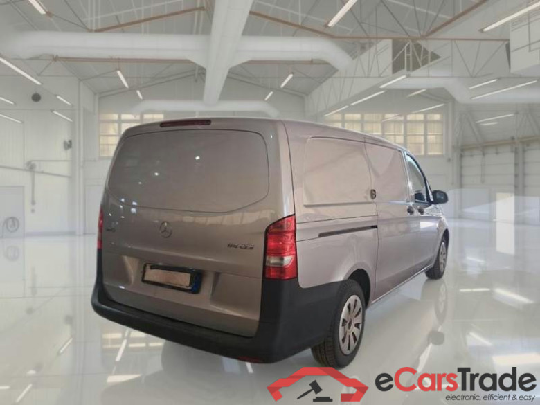OPEL VIVARO LIFE / 2019 / 4P / COMBI 1.5 DIESEL 120CV SeS L2H1 MT6 #1