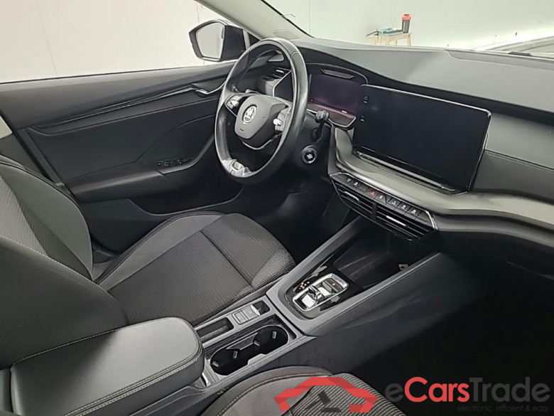 SKODA Octavia Combi 1.4 TSI PHEV DSG Bus.Edit.150kW Athlon Edition #6