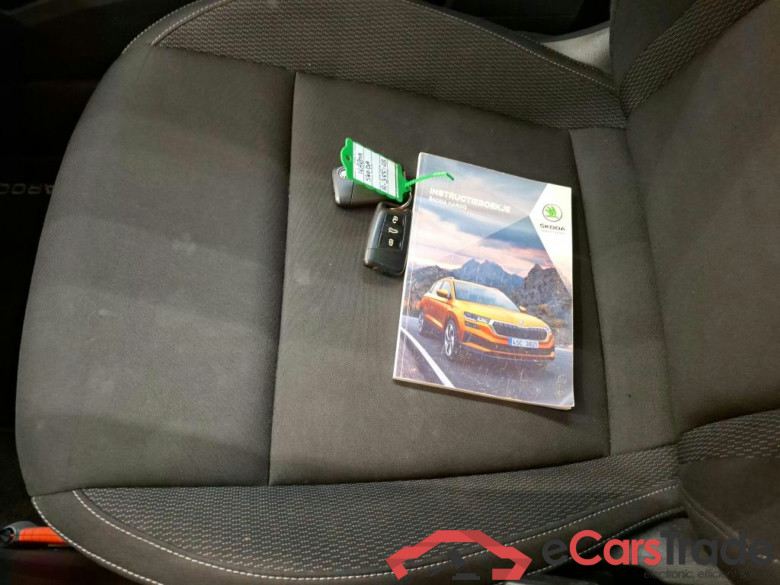 Škoda Karoq 1.0 TSI Greentech Business Edition 5d #4