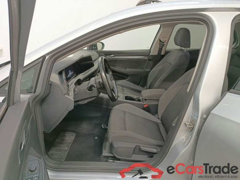 Volkswagen Golf VIII 1.0 eTSI 81kW Active DSG 5d #3