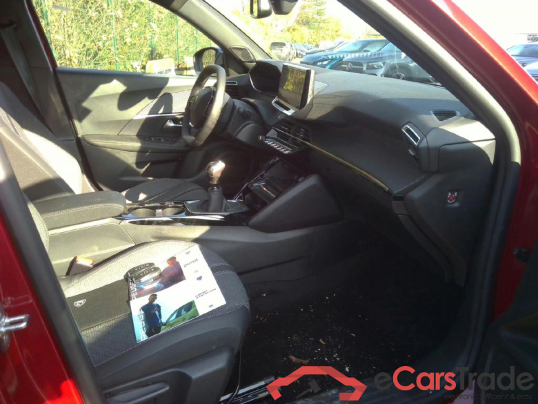 Peugeot 2008 Allure 1.2 100 S&S BVM6 #3