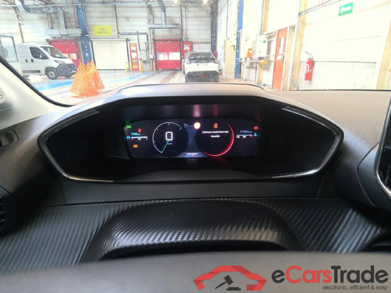Peugeot 208 Allure 1.2 PureTech 100 S&S BVM6 #6