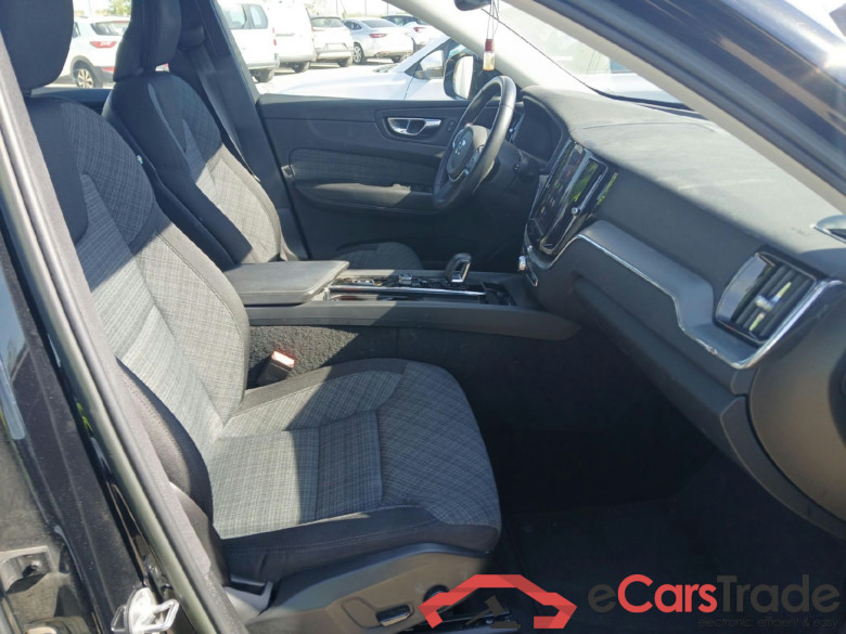 VOLVO XC60 / 2017 / 5P / todoterreno 2.0 B4 D Core Auto #6