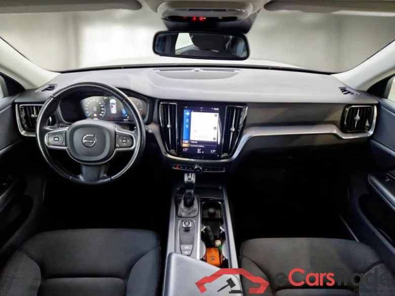 VOLVO V60 / 2019 / 5P / STATION WAGON D3 AUTOM. MOMENTUM BUSINESS #3