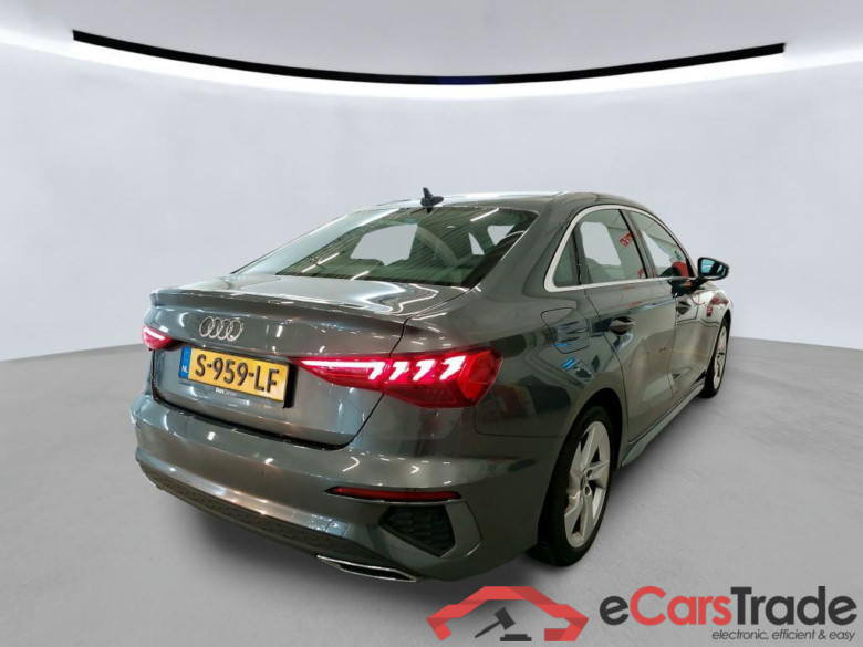 AUDI A3 Limousine 81 kW #6