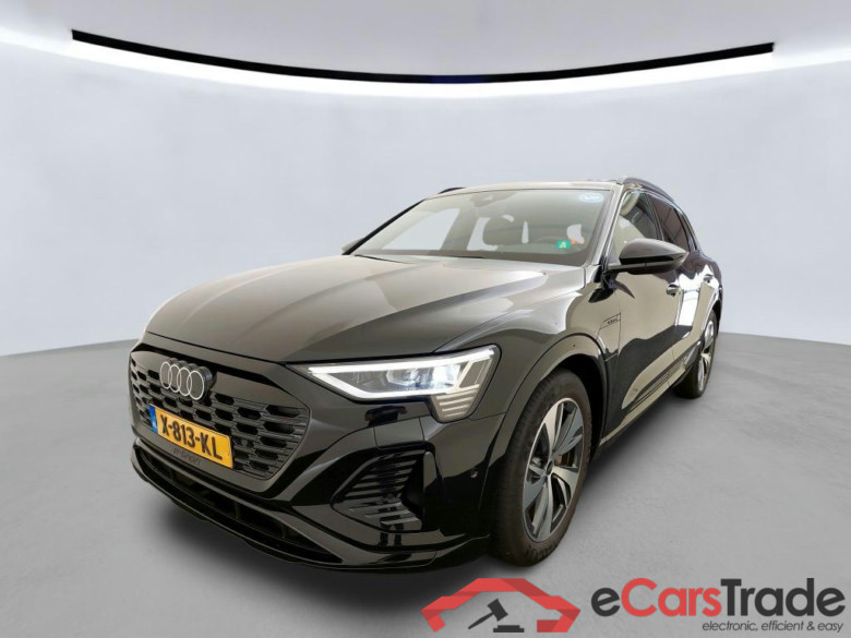 AUDI Q8 300 kW