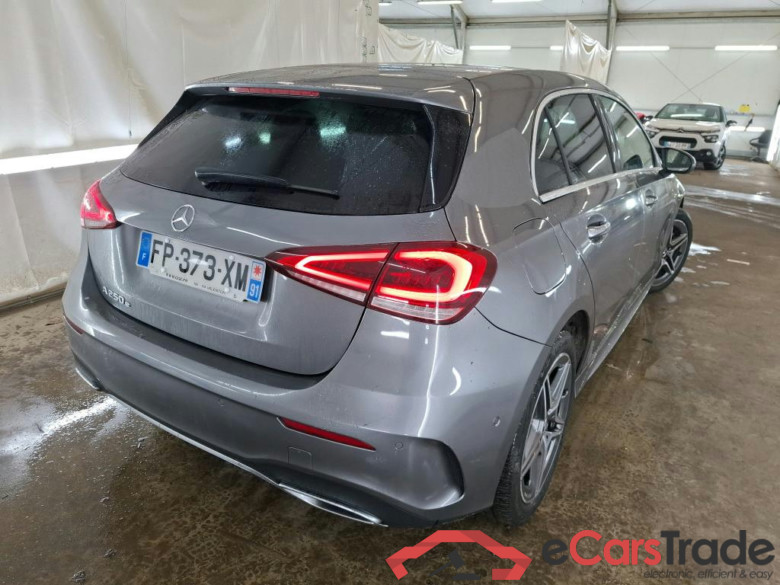 MERCEDES-BENZ Classe A Compact  2018  5P  Berline A 250 e AMG Line 8GDCT #3