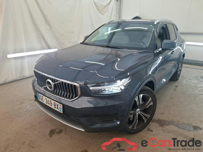 VOLVO XC40 / 2017 / 5P / SUV Recharge T4 211 DCT7 Inscription Luxe #1