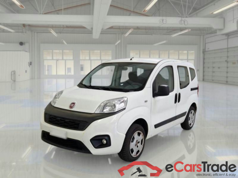 FIAT QUBO / 2016 / 5P / MONOVOLUME 1.4 8V 77CV EASY NATURAL POWER E6 #1