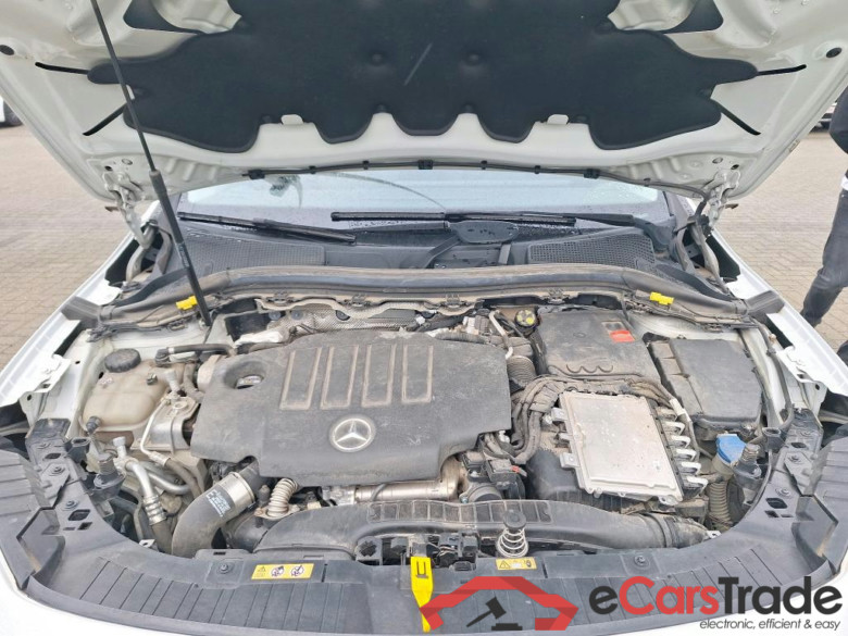 MERCEDES-BENZ GLA - Klasse 2.0 GLA 180 D DCT BUSINESS SOLUTION ESS #4