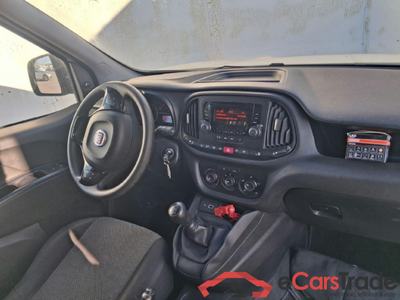 FIAT Doblò Cargo/2015/3P/furgón derivado de turismo Cargo Base Plus 1.3 Mjet 70kW (95CV) #3