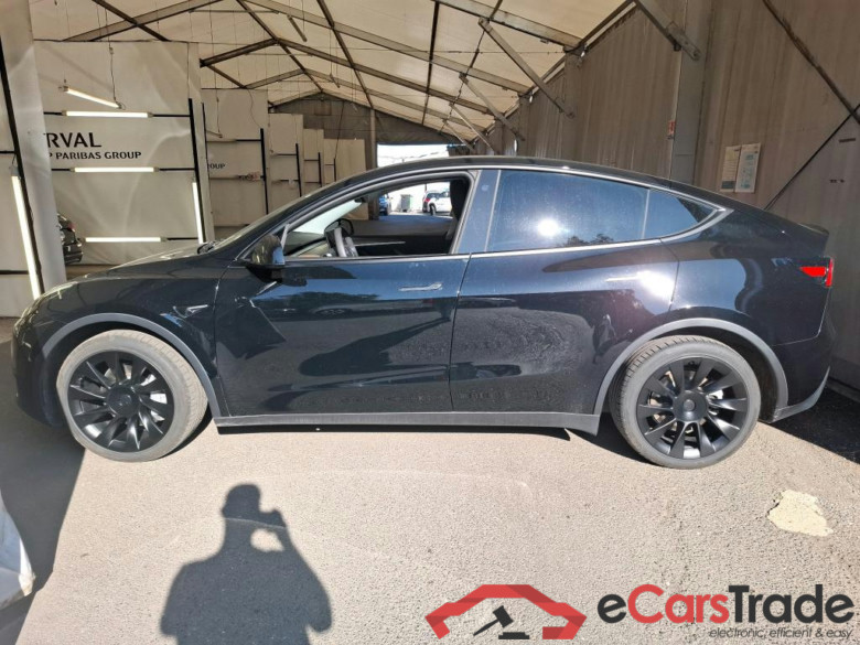 TESLA Model Y / 2021 / 5P / SUV RWD #4